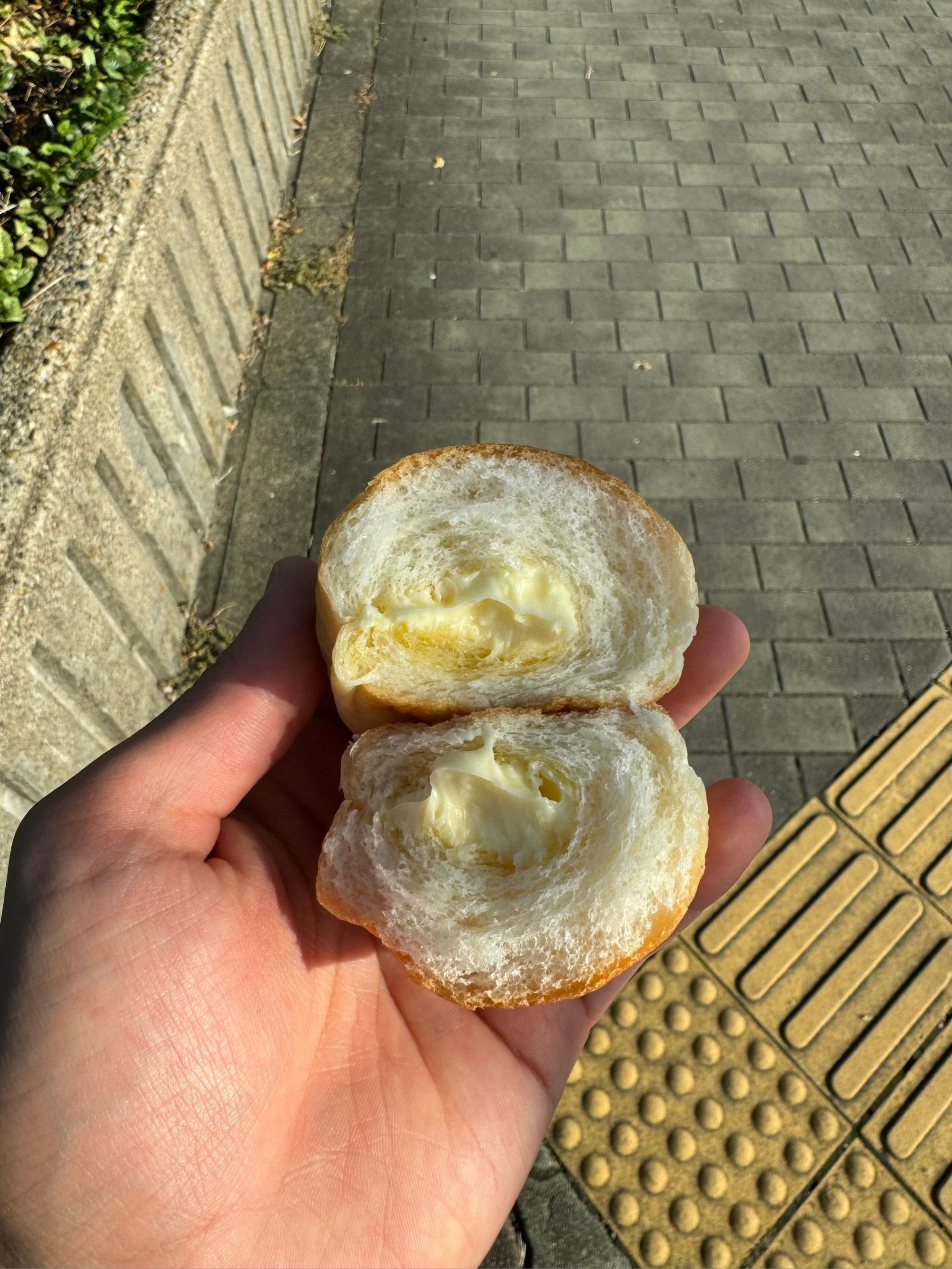 BRIOCHE fourrée au BEURRE (c'est pas ouf)