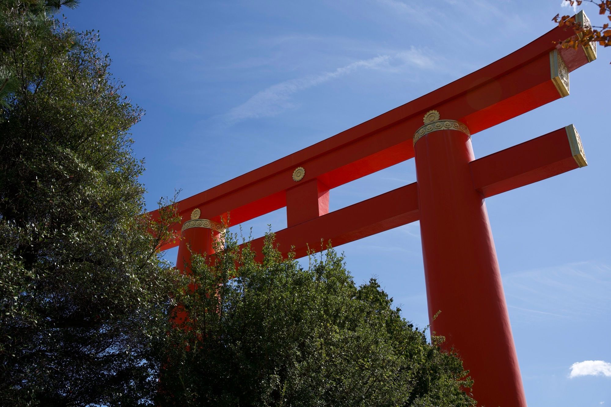 Torii d'entrée du sanctiaure Heian Jingu