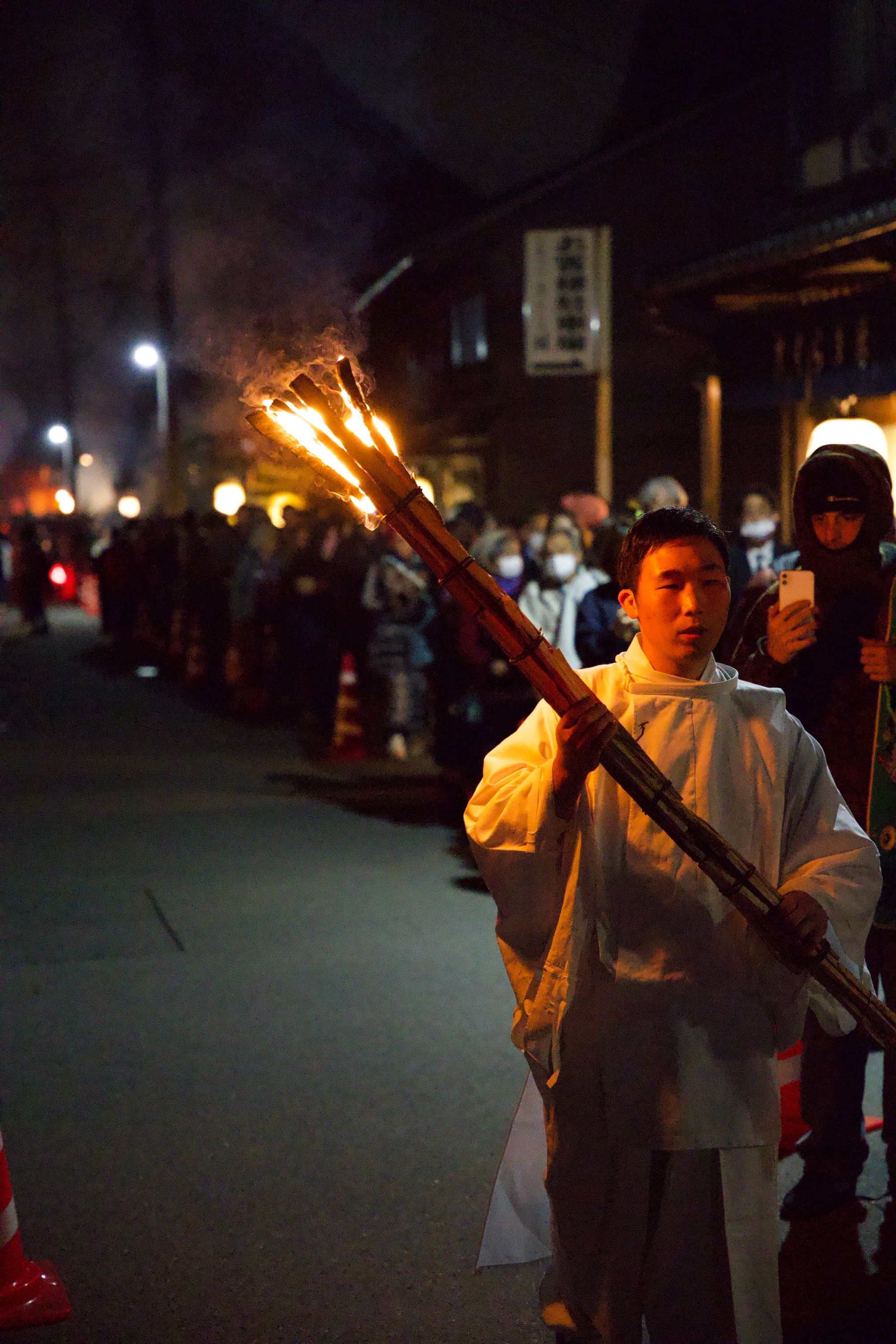 Passage des première petites torches