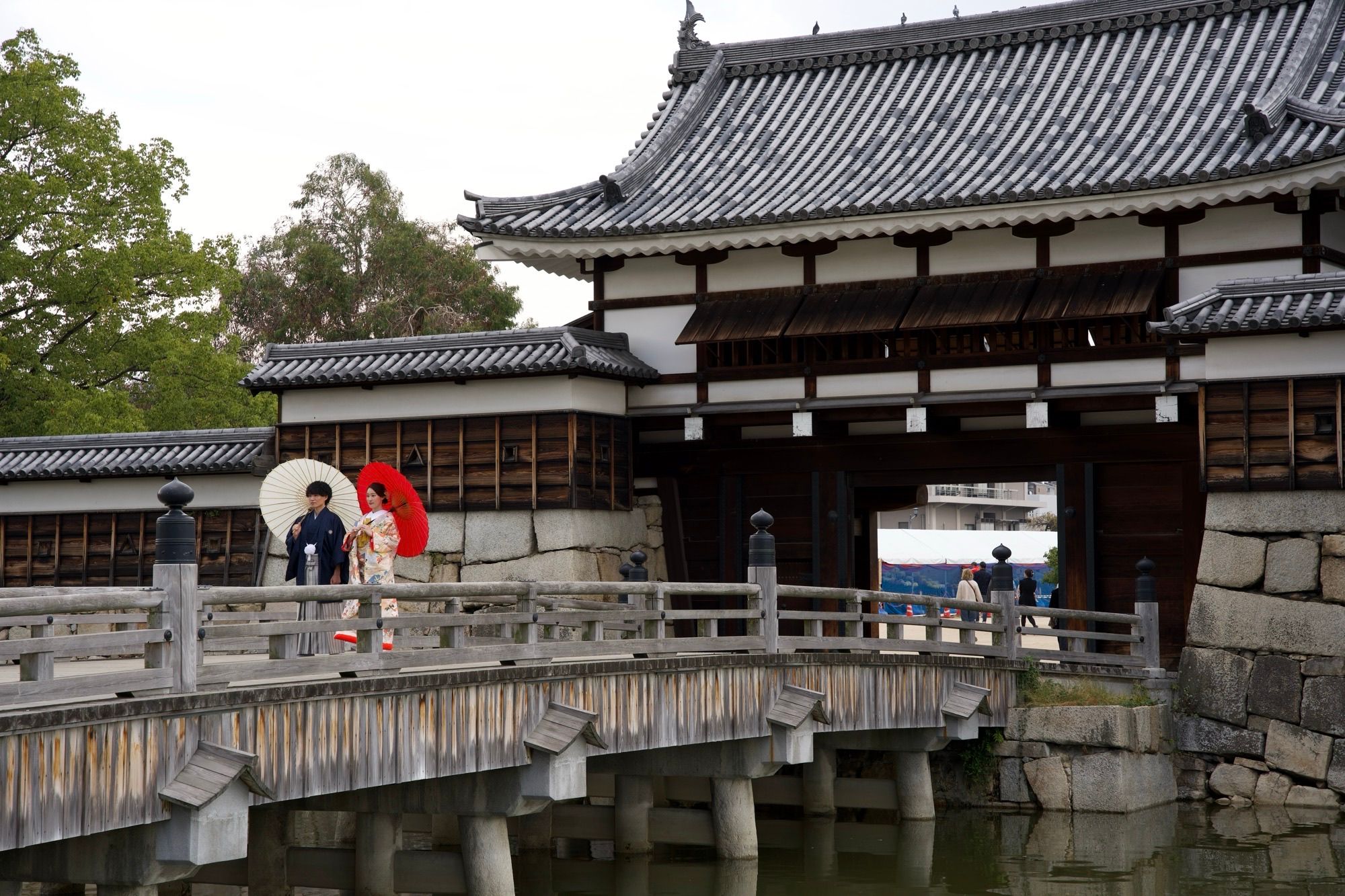 Photo devant le château d'Hiroshima